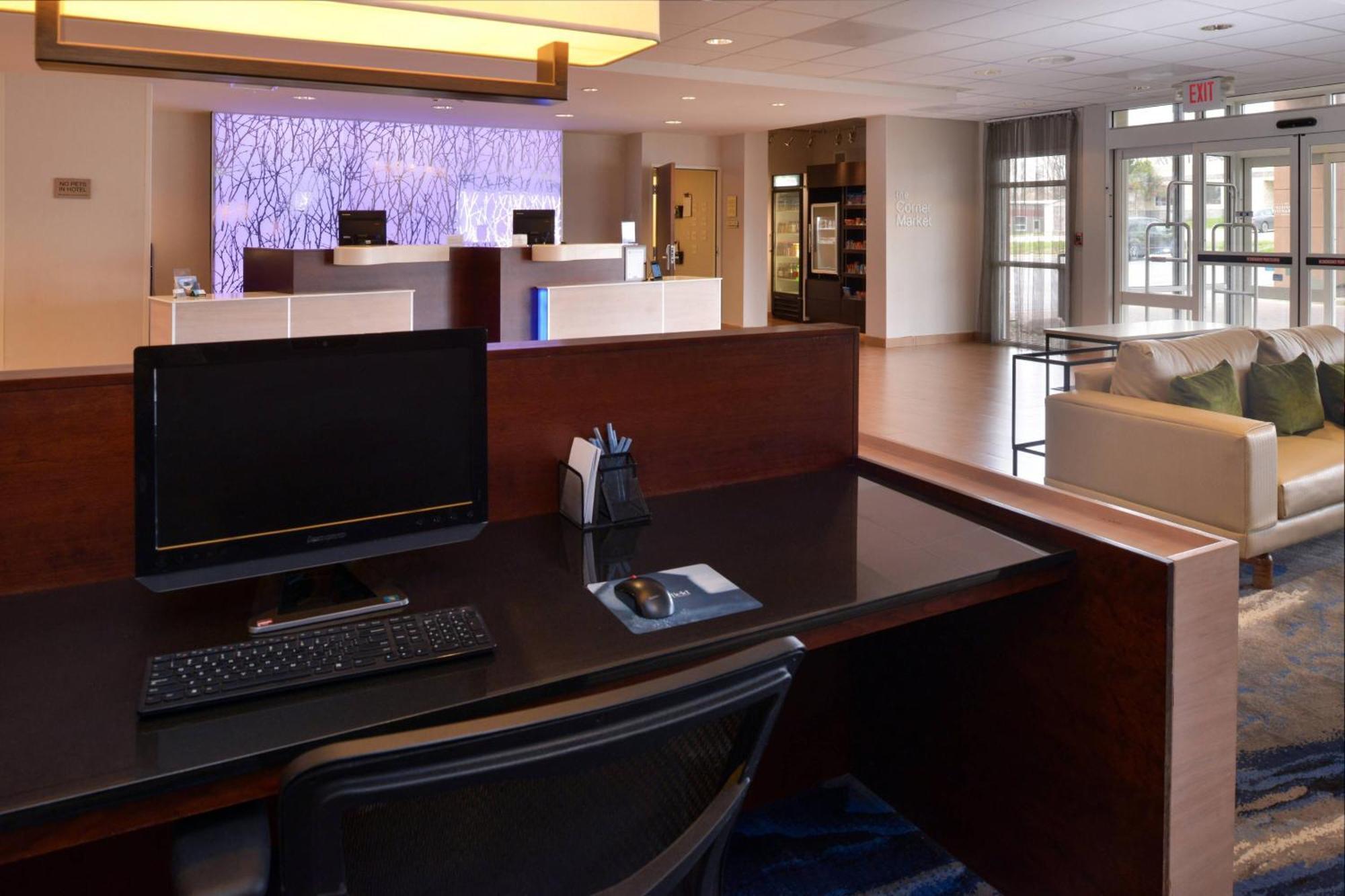 Fairfield Inn & Suites By Marriott Cedar Rapids Exterior photo